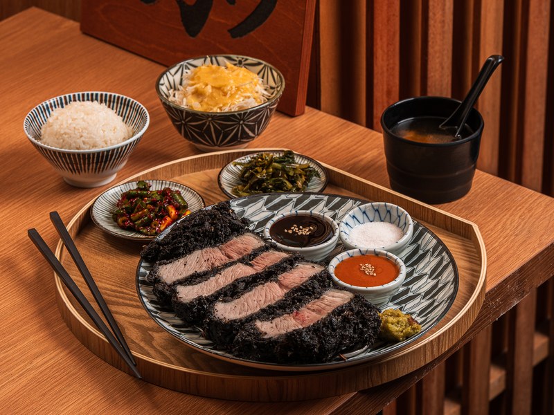 숯불 훈연 블랙 특등심카츠