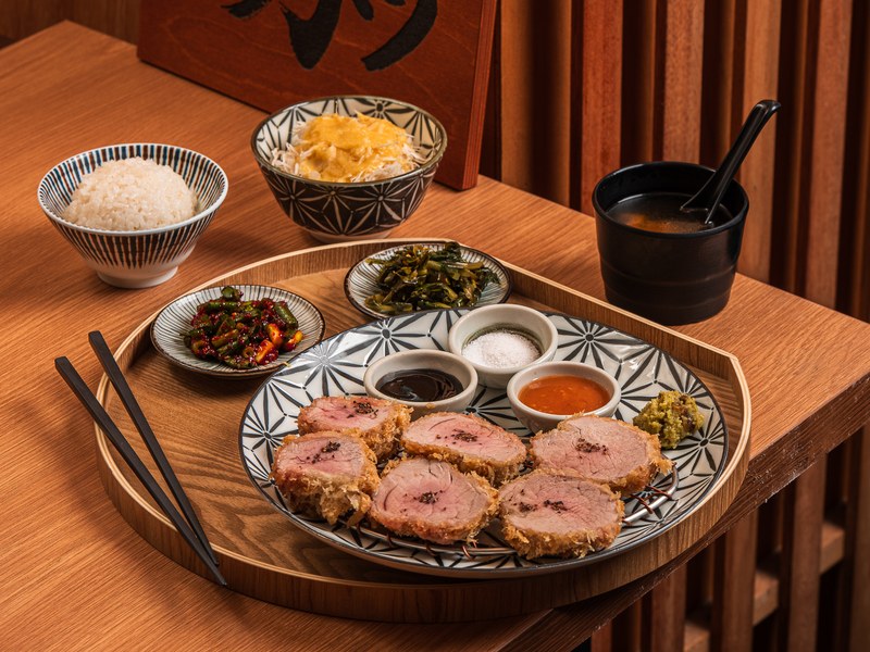 숯불 숙성안심 카츠 정식