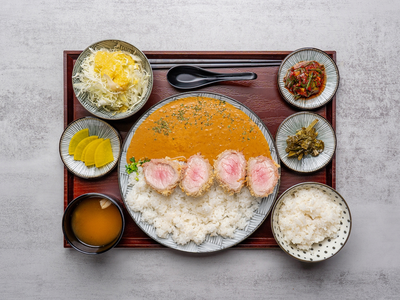 숯불 히레카츠 카레덮밥